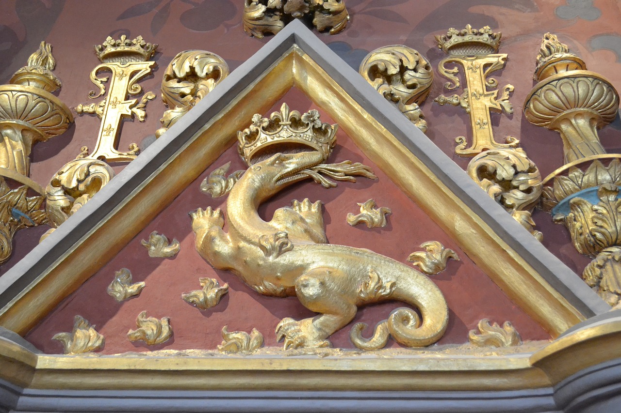 salamander emblem of king monogram free photo