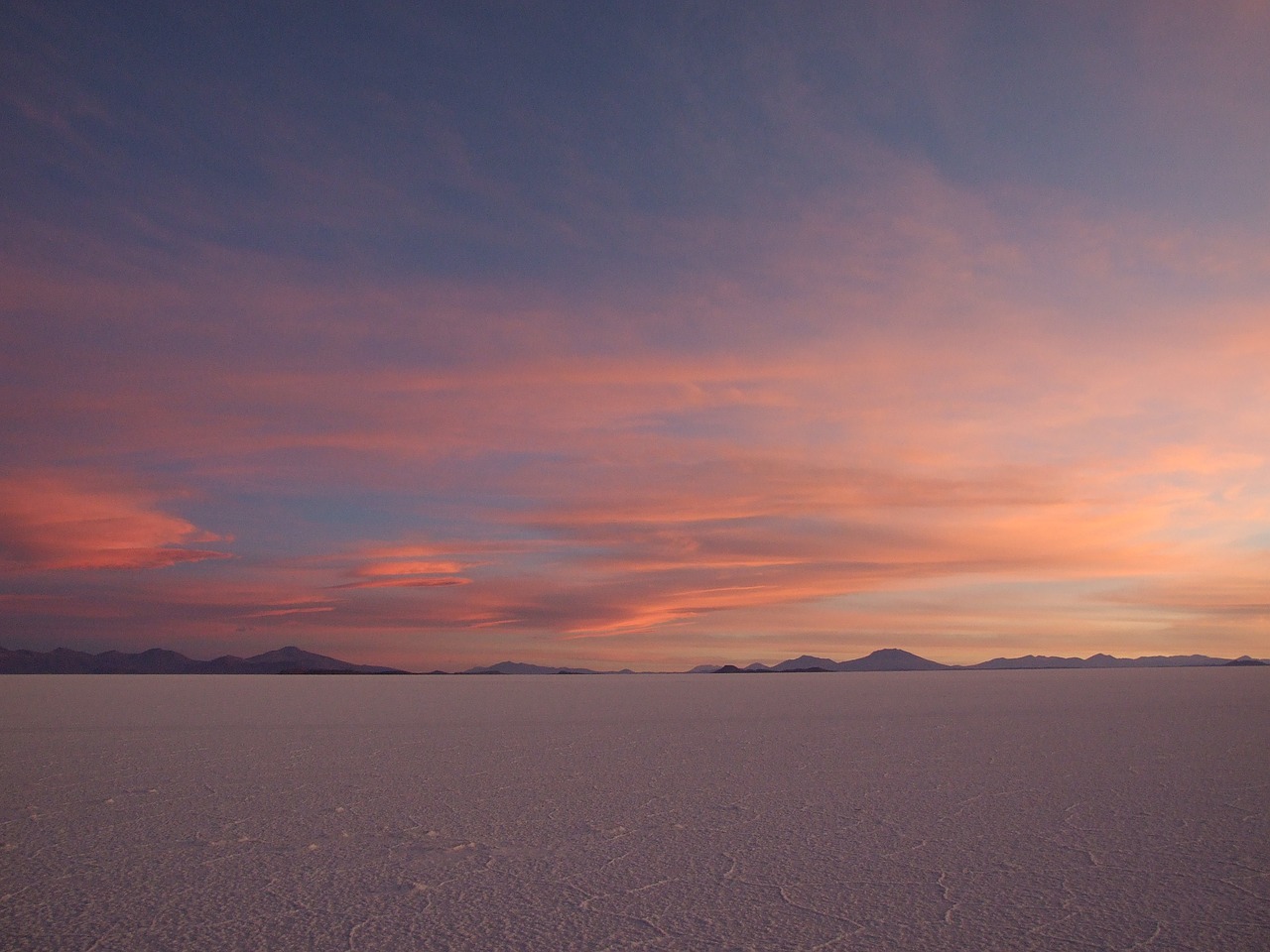 salar uyuni sunset free photo