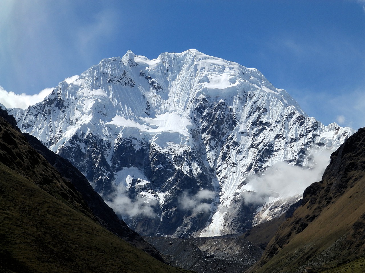 salkantay  the valley of the  kotlina free photo