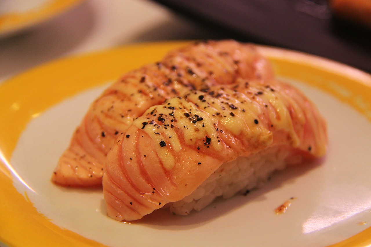 salmon sushi japanese food free photo