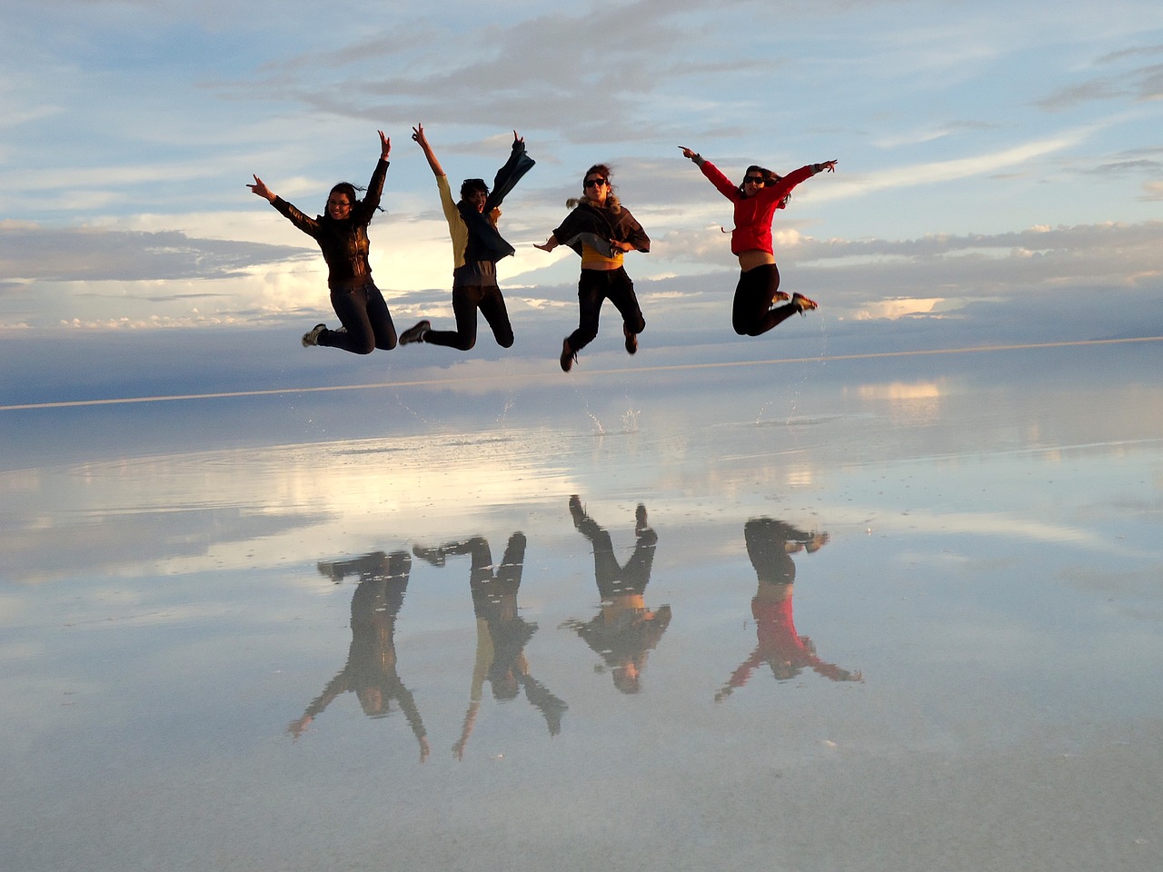 salt desert mirror friends free photo