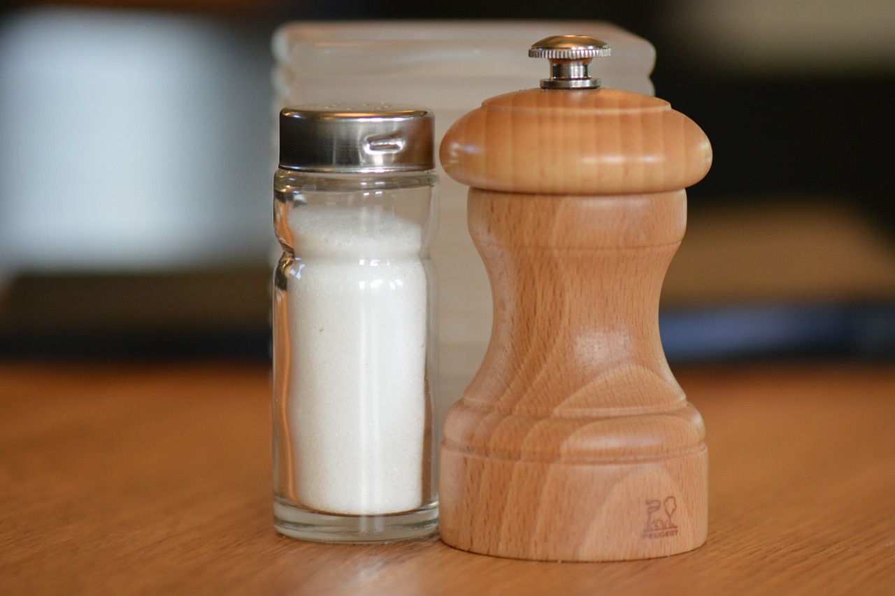 salt shaker pepper mill pepper and salt free photo