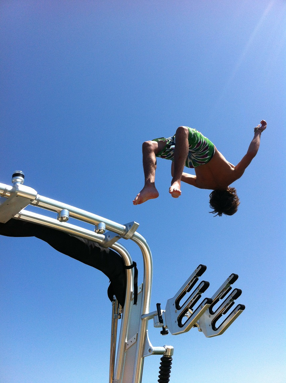 salto jump boy free photo