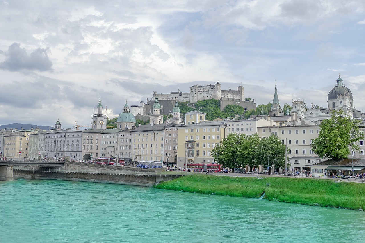 salzbourg  austria  city free photo