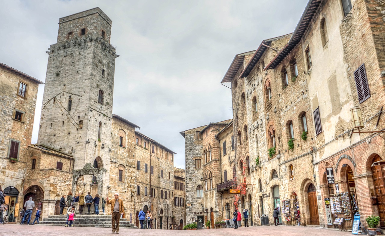 san gimignano italy tuscany free photo