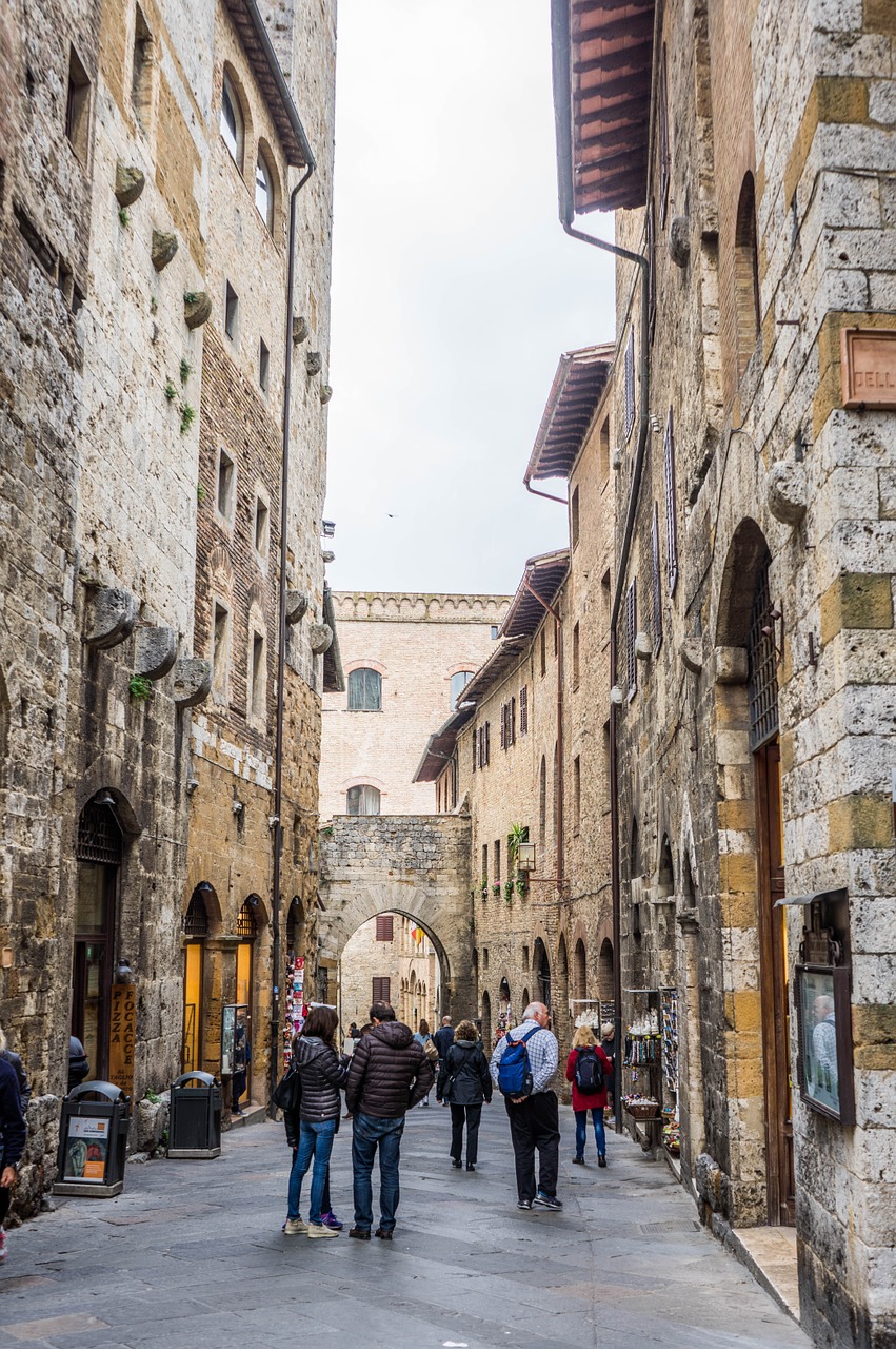 san gimignano italy tuscany free photo