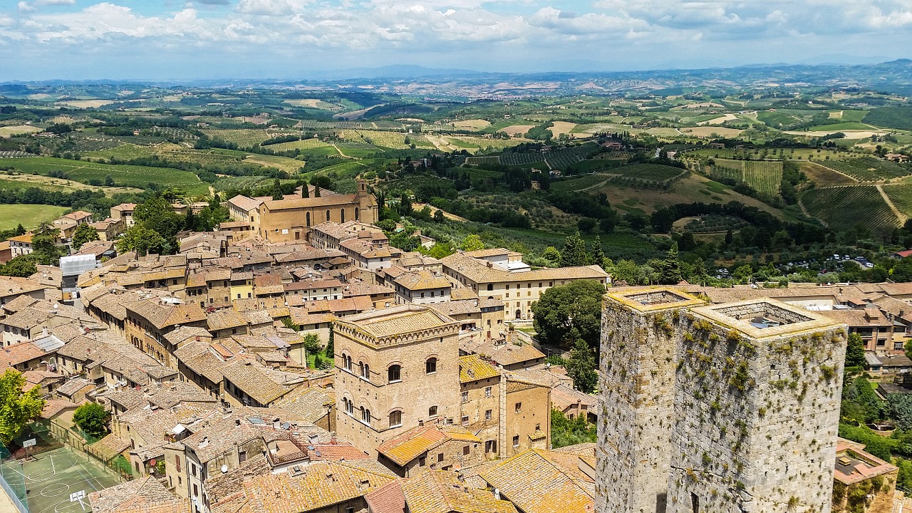 san gimignano italy tuscany free photo