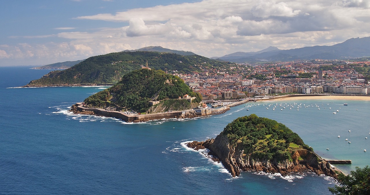 san sabastian  concha bay  landscape free photo