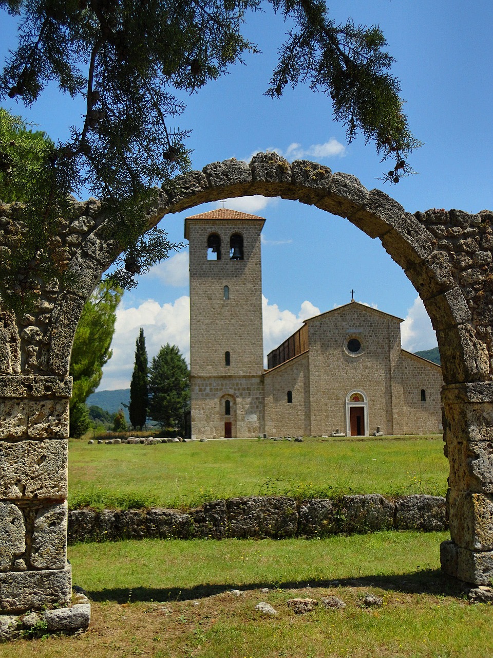 san vincenzo al volturno church molise free photo