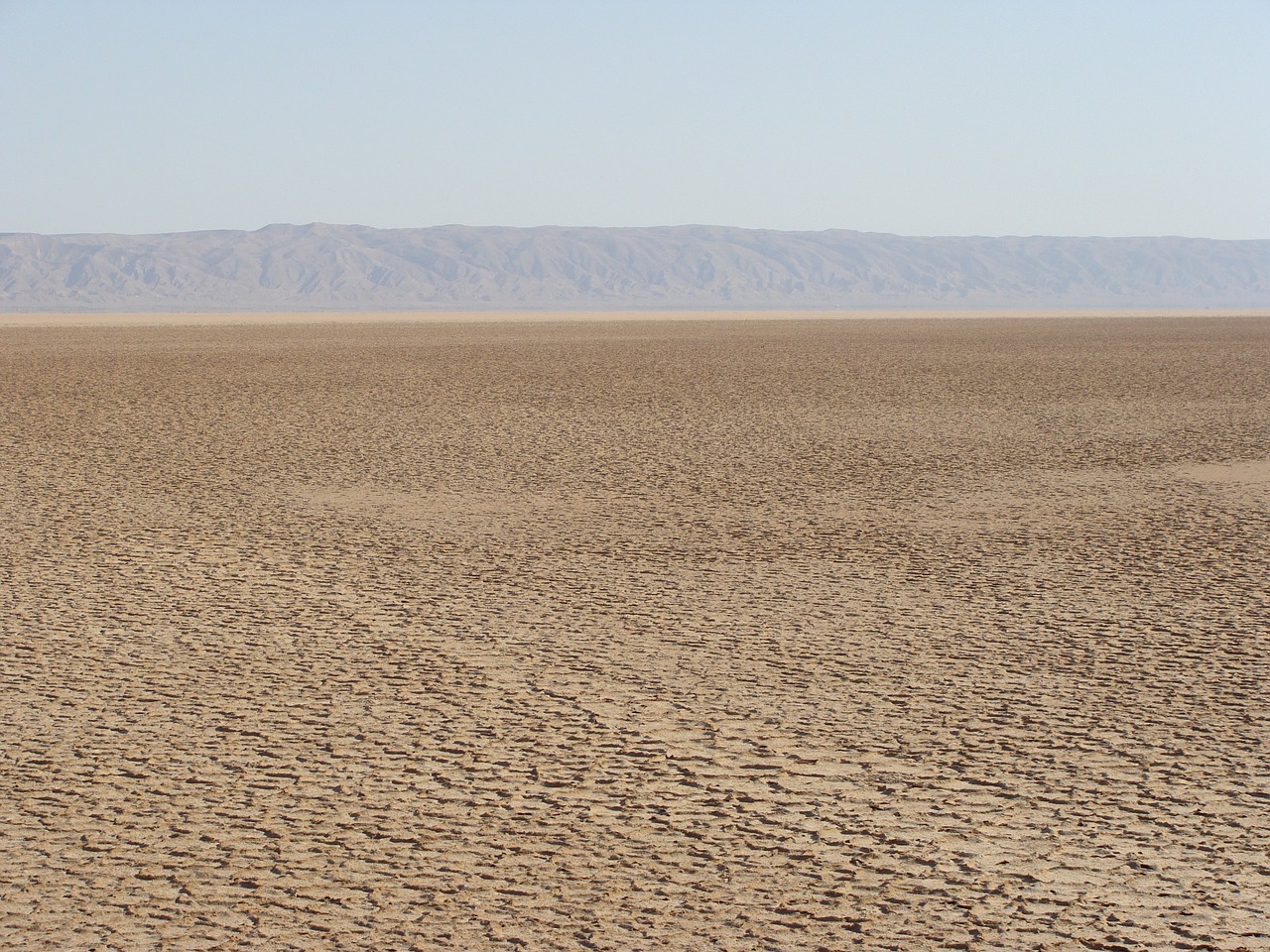 sand horizon mountains free photo