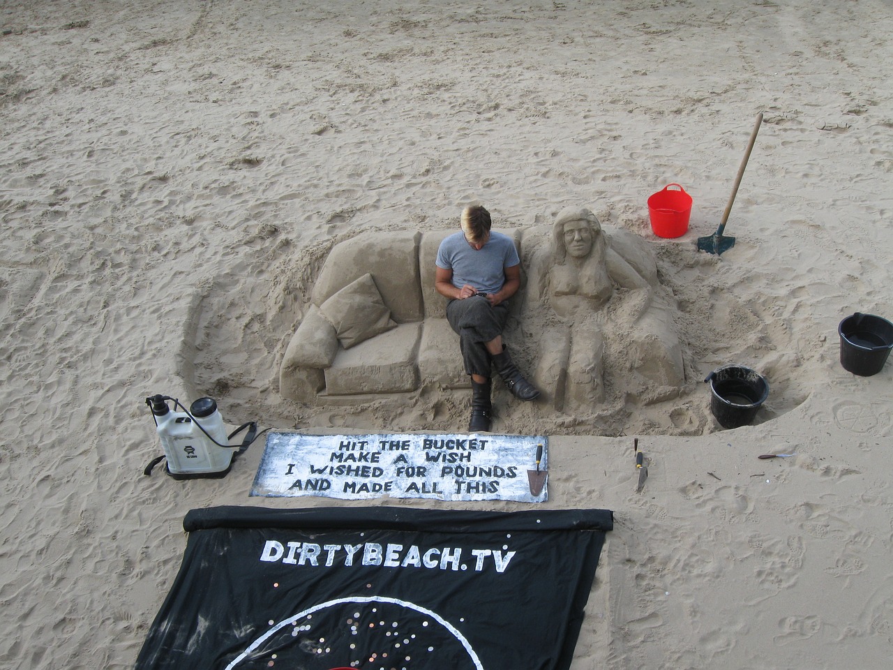 sand art sculpture free photo