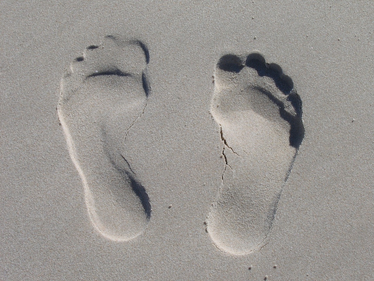 sand reprint feet free photo