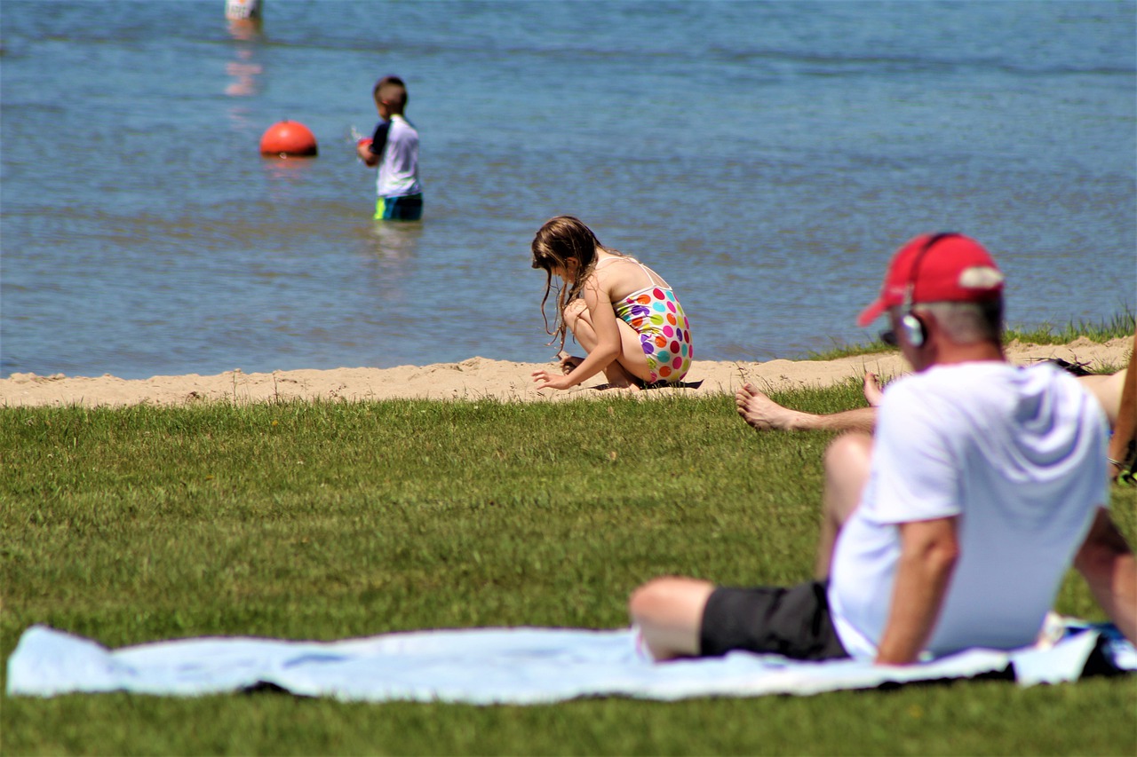 sand  beach  kids free photo