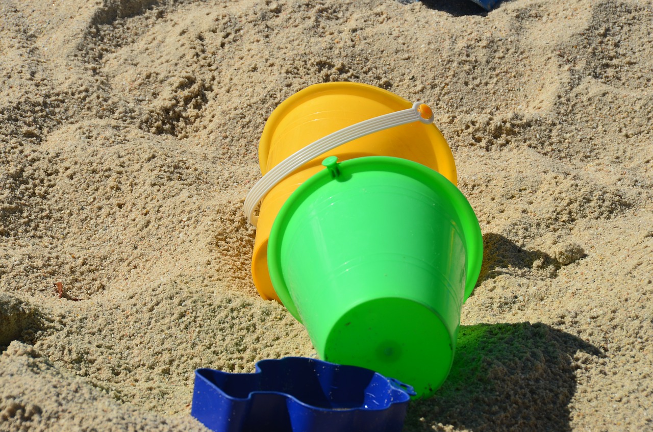 sand bucket toys free photo