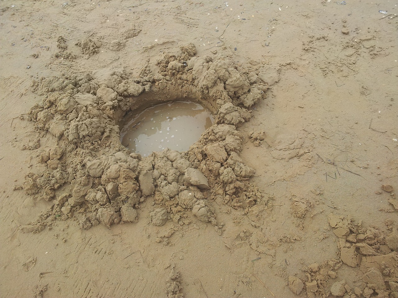 sand buca holes free photo