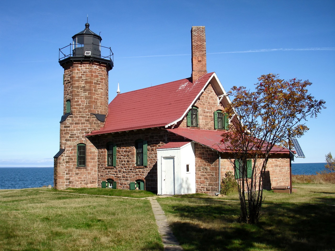 sand island wisconsin lighthouse free photo