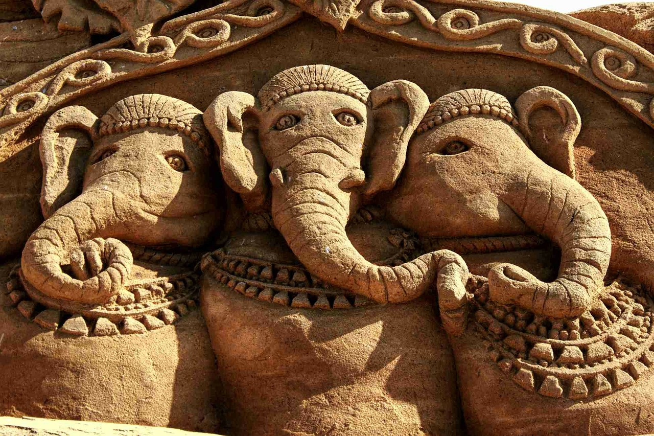 sand sculpture elephant sculpture free photo