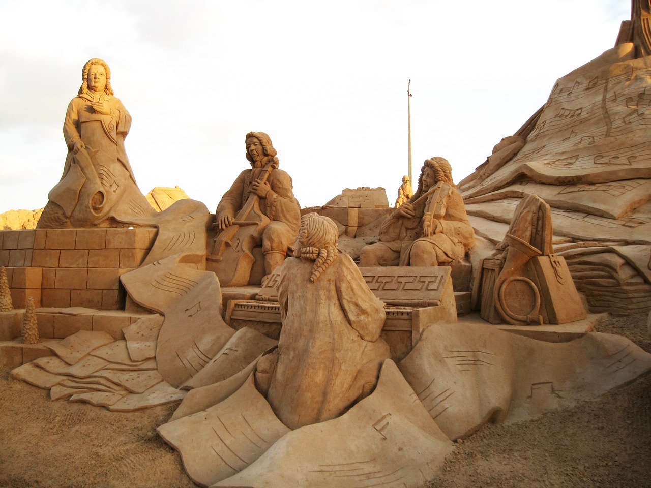 sand sculptures fiesa portugal free photo