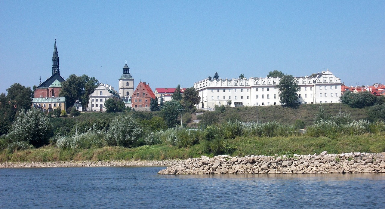 sandomierz town on the river the old town free photo