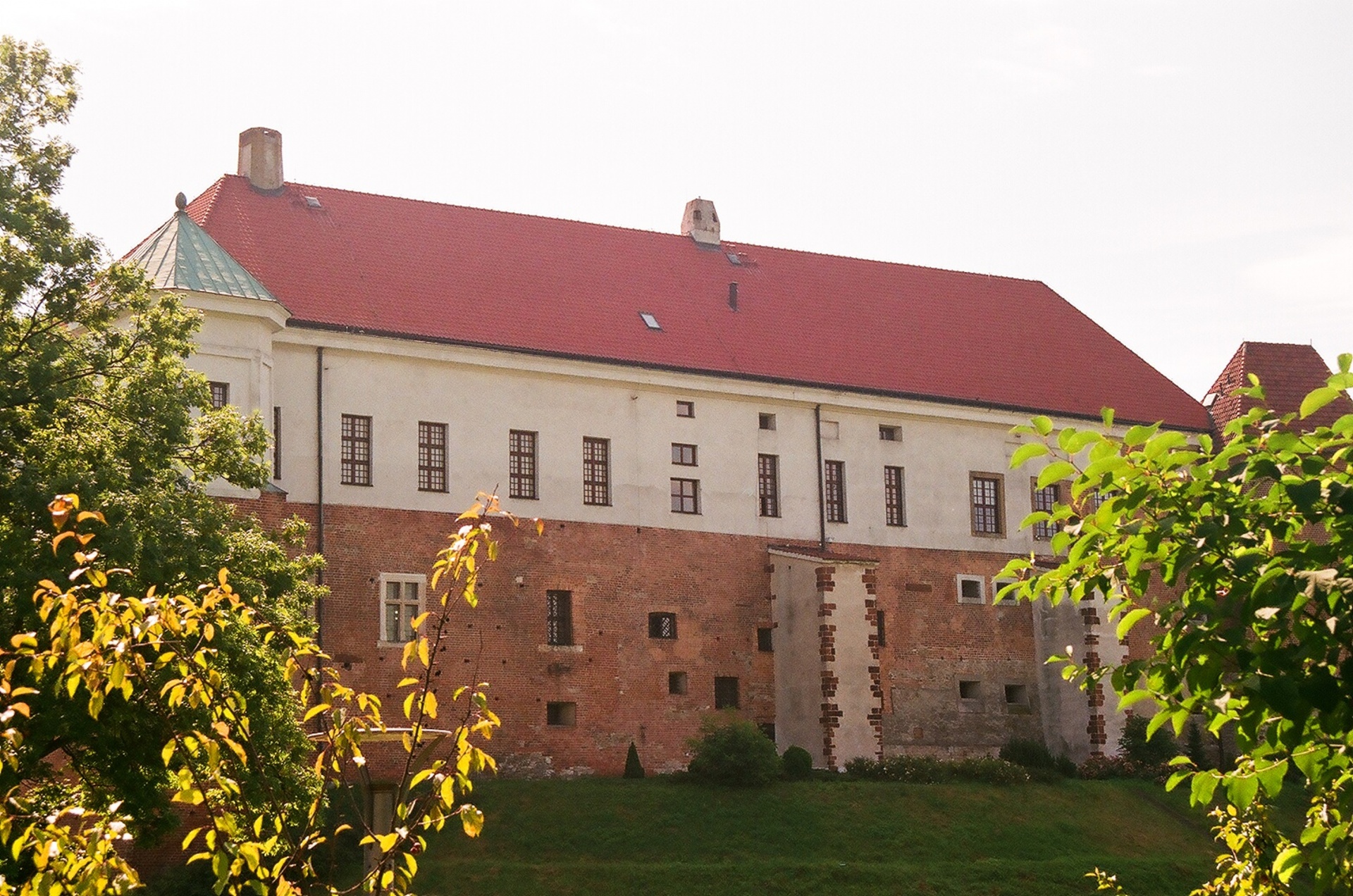 sandomierz monument jail free photo