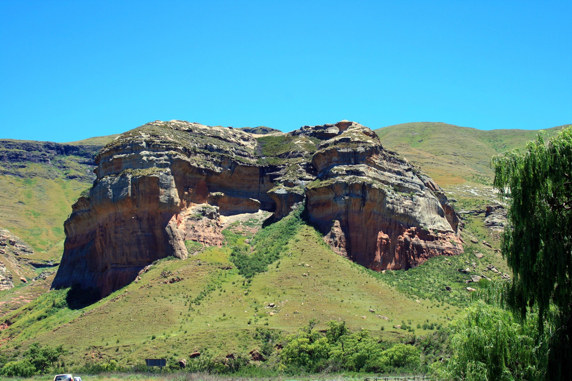 mountain landscape eastern free state sandstone cliff projection free photo