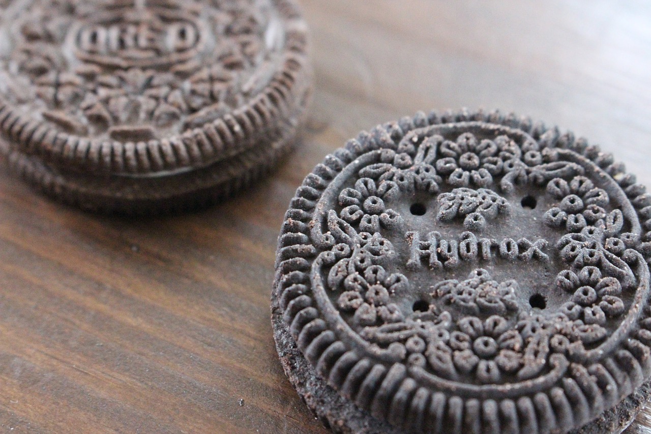 sandwich cookie  oreo versus hydrox  oreo free photo