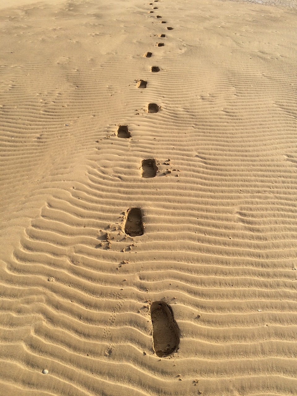 sandy footprints sand free photo