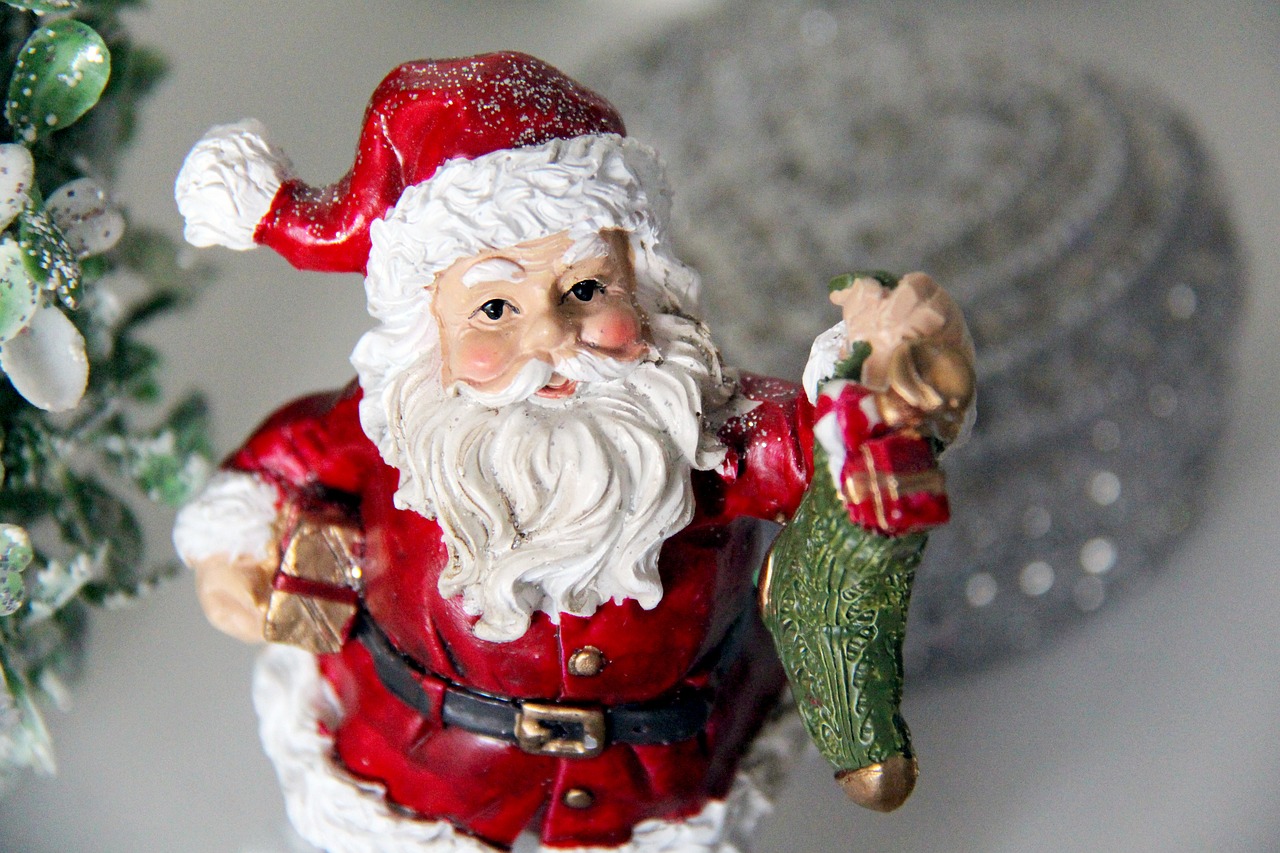 santa claus  christmas  decoration free photo