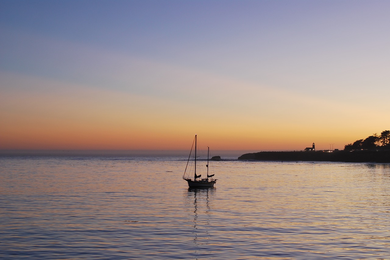 santa cruz sailboat ocean free photo