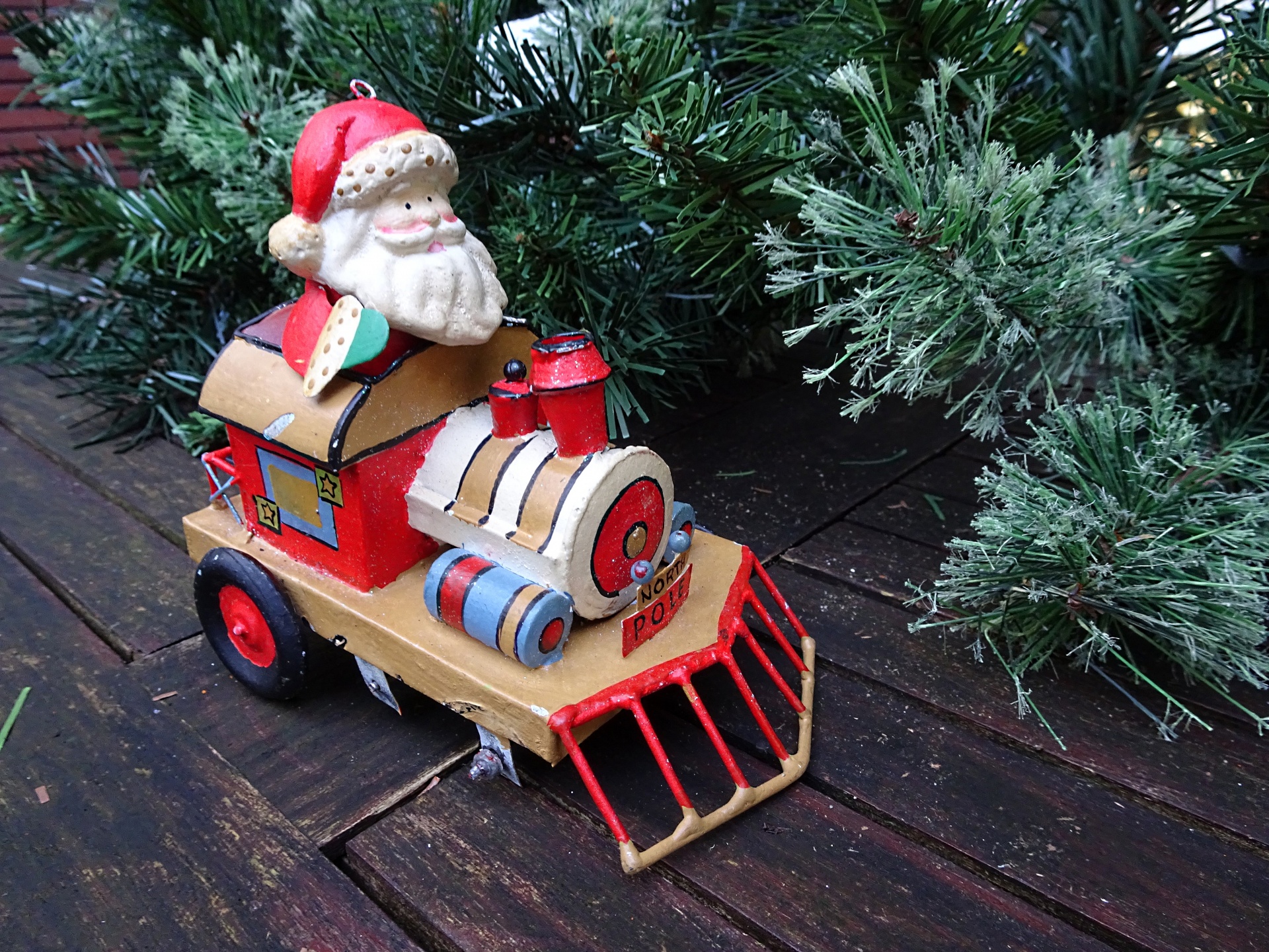 santa toy driving free photo