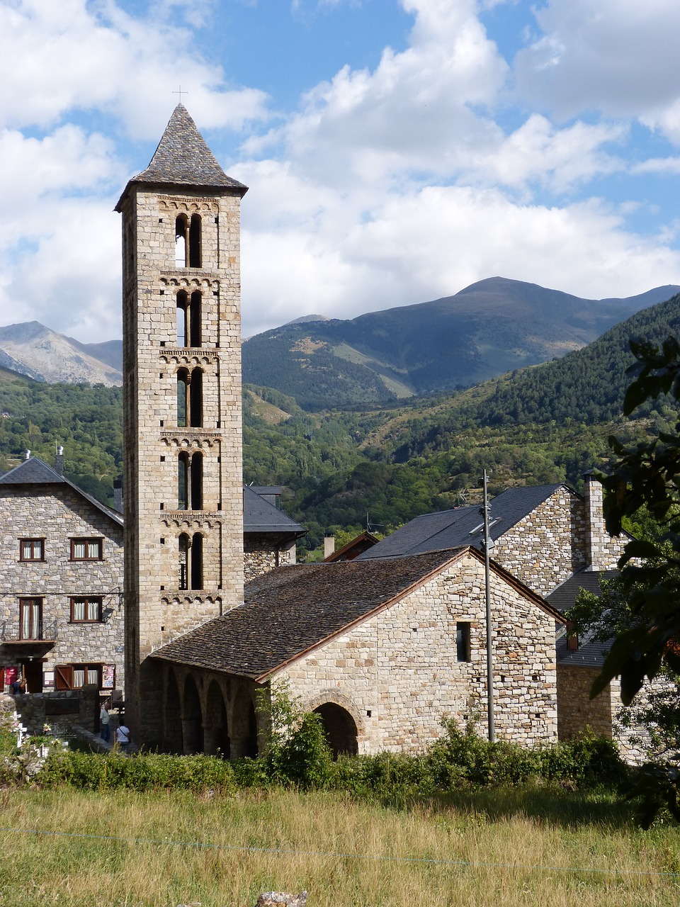 santa eulàlia erill la vall romanesque church free photo