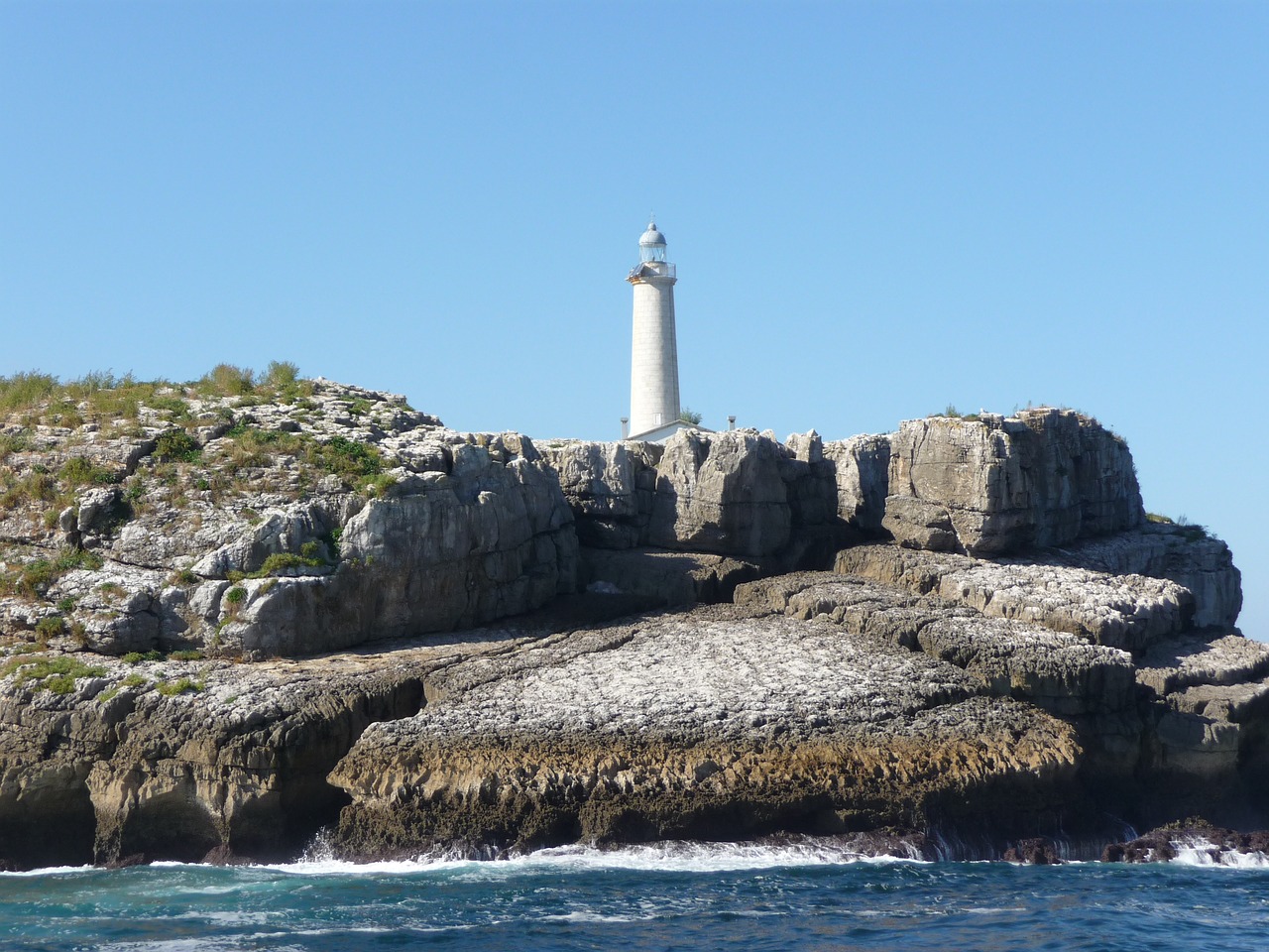 santander  northern spain  spanish lighthouse free photo