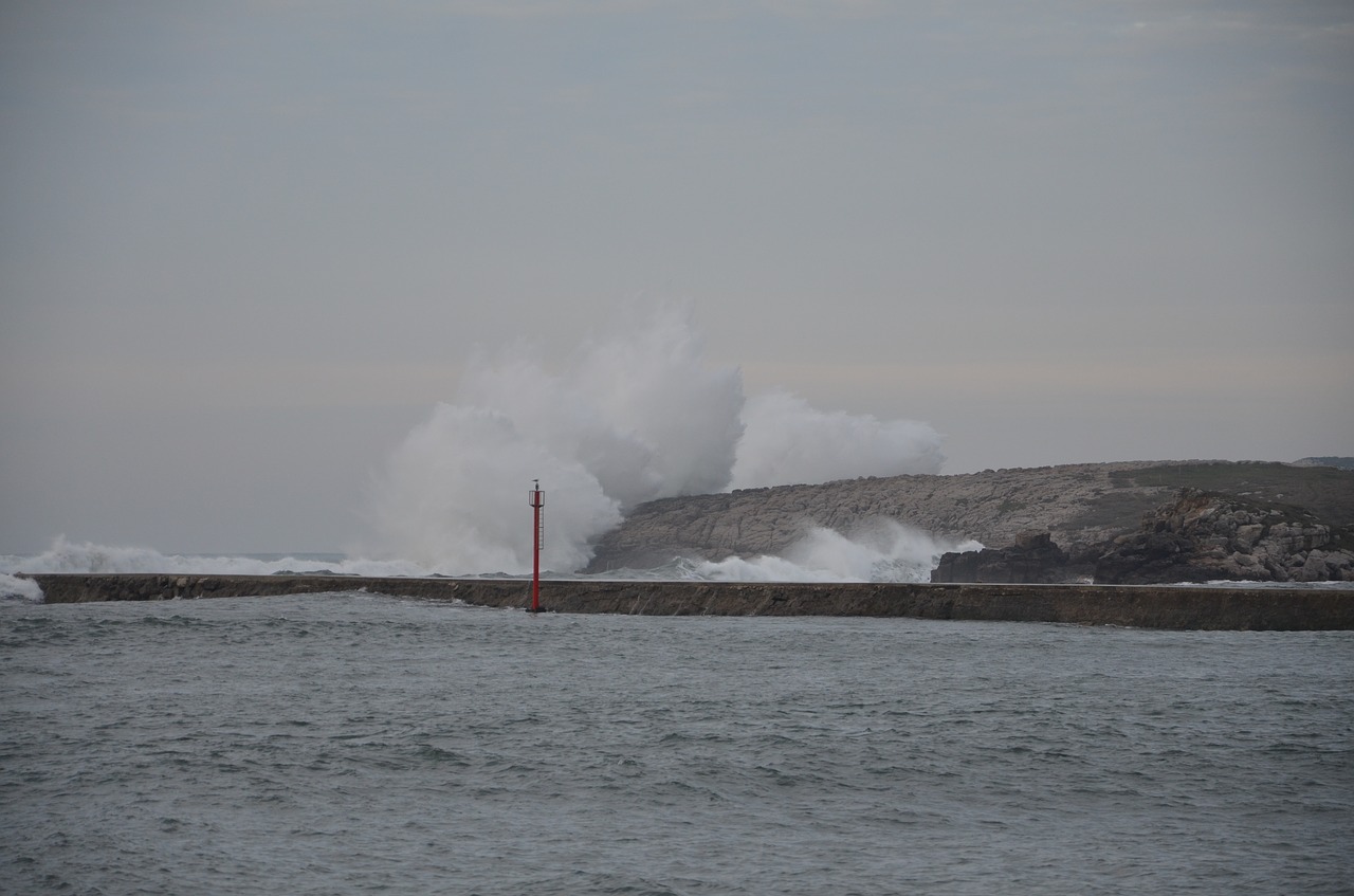 santander  waves  costa free photo