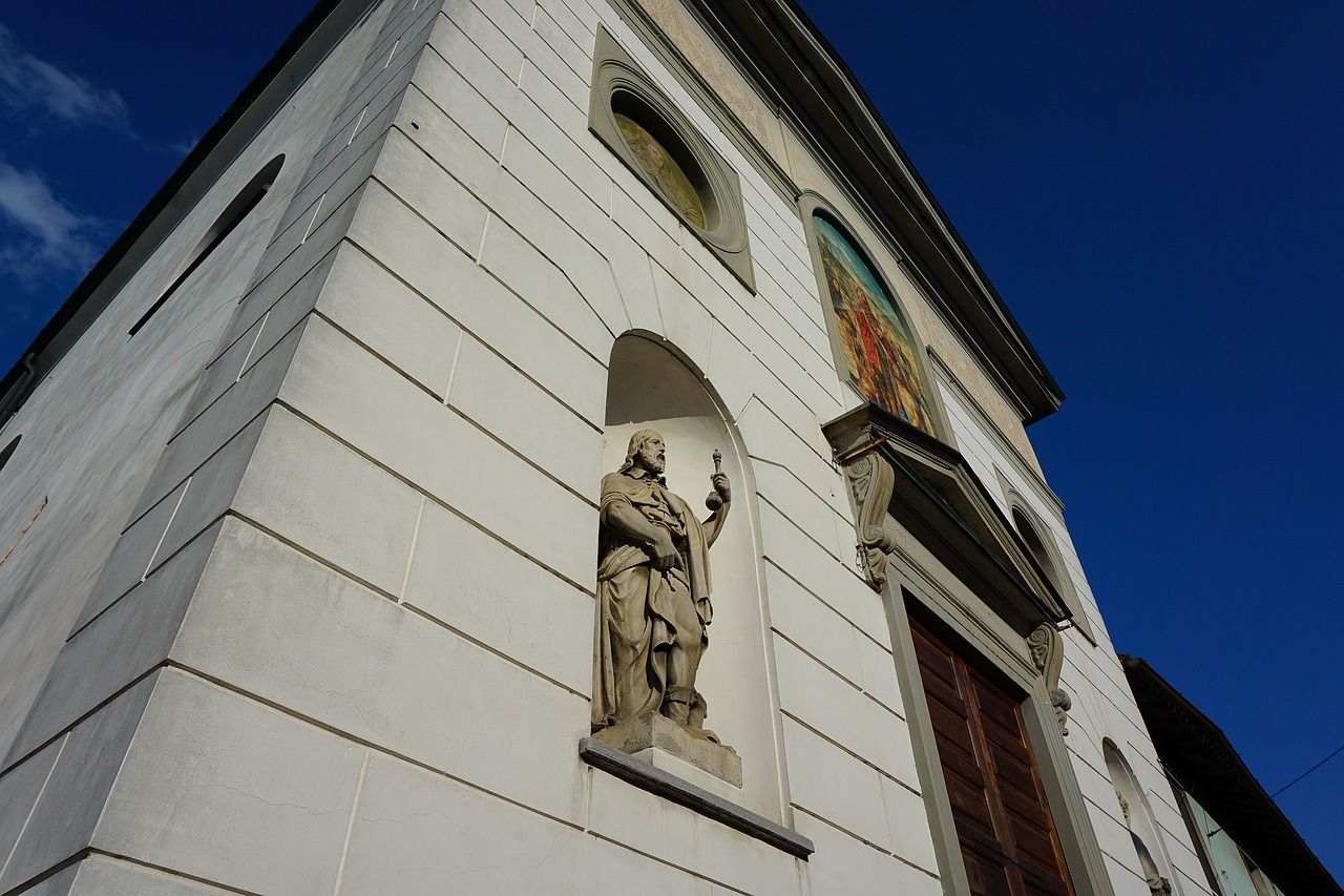 sant'angelo lodigiano  statue  church free photo