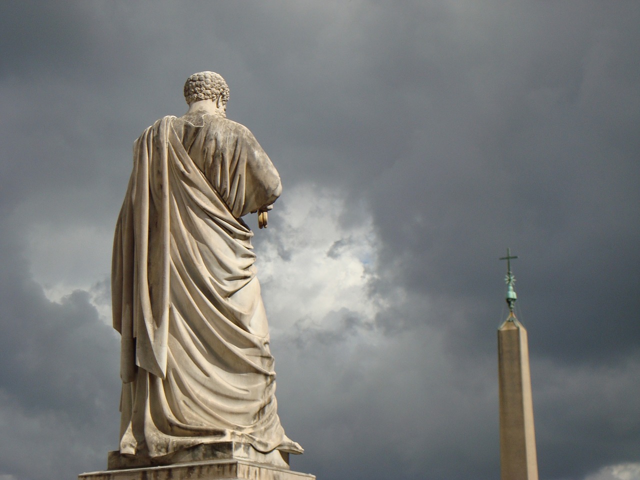 santo statue storm free photo