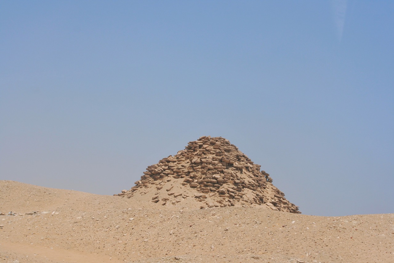 saqqara weathering collapse free photo