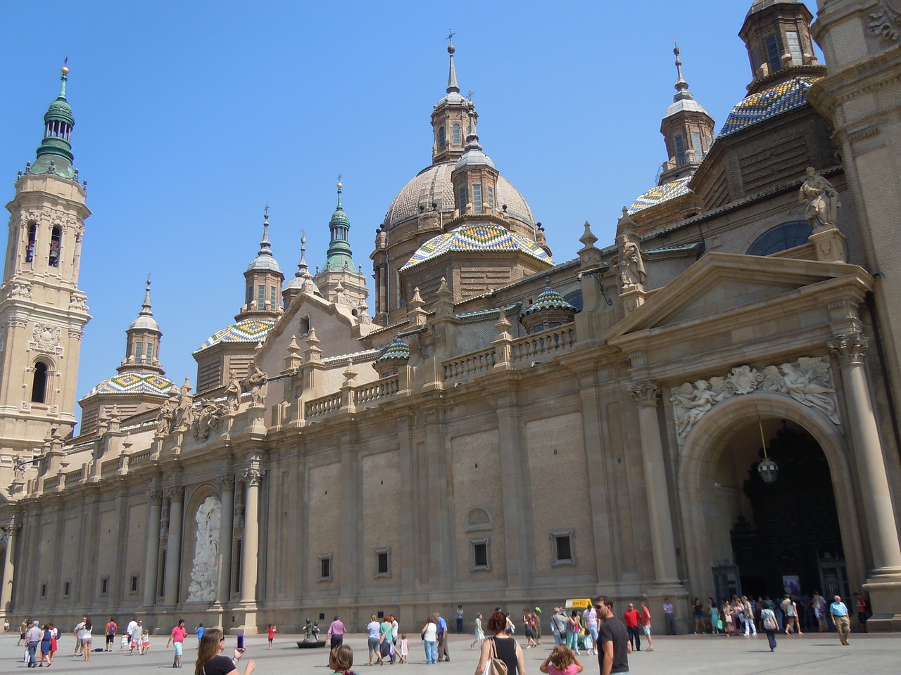 saragossa abutment basilica free photo