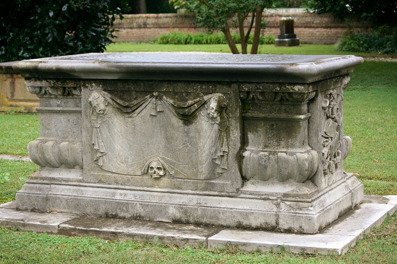 sarcaphagus coffin tomb free photo