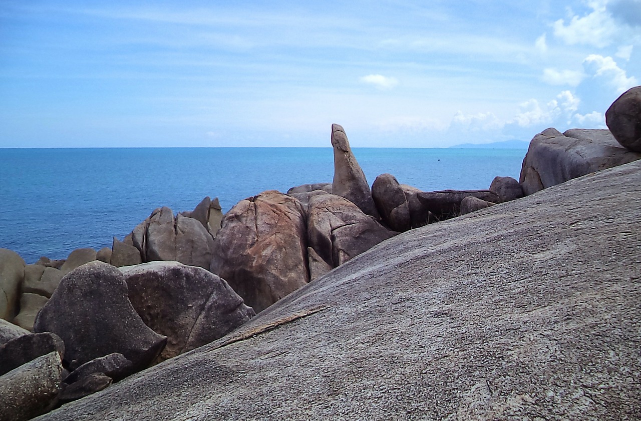 sardinia rocks water free photo