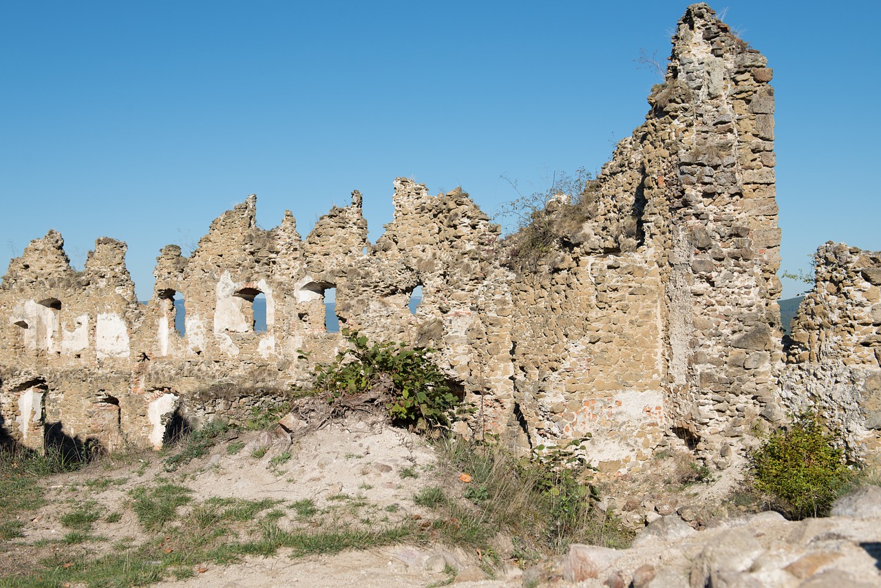 šášov castle basket case stones free photo