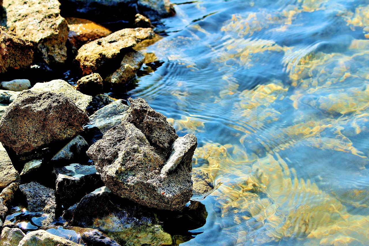 satpara lake pakistan skardu free photo