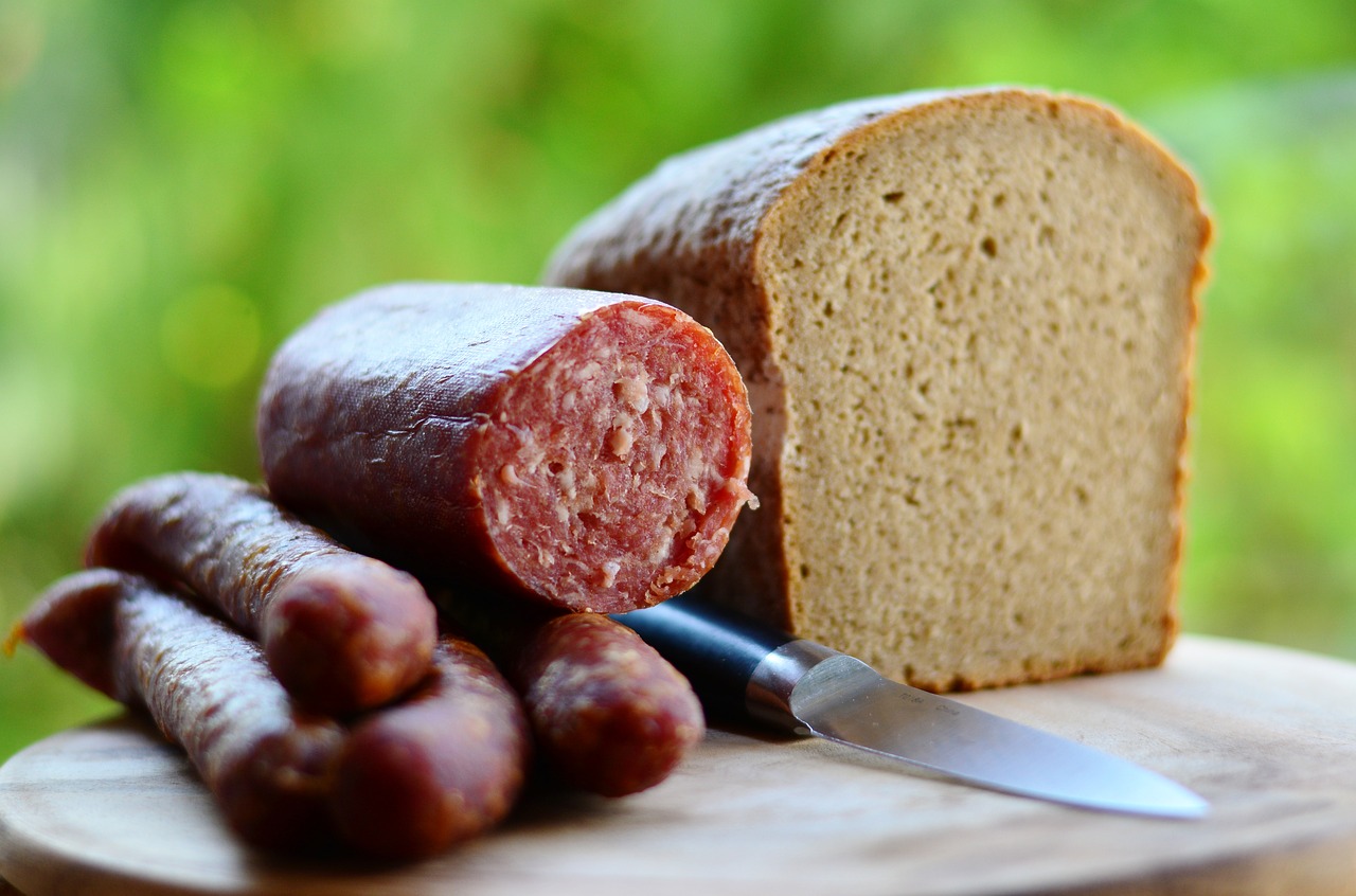 sausage  mettwurst  cured meats free photo
