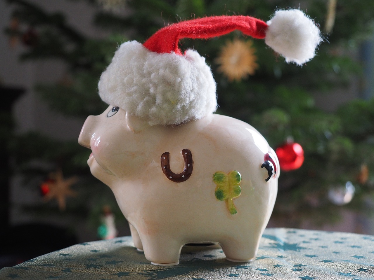 savings bank christmas savings pig free photo