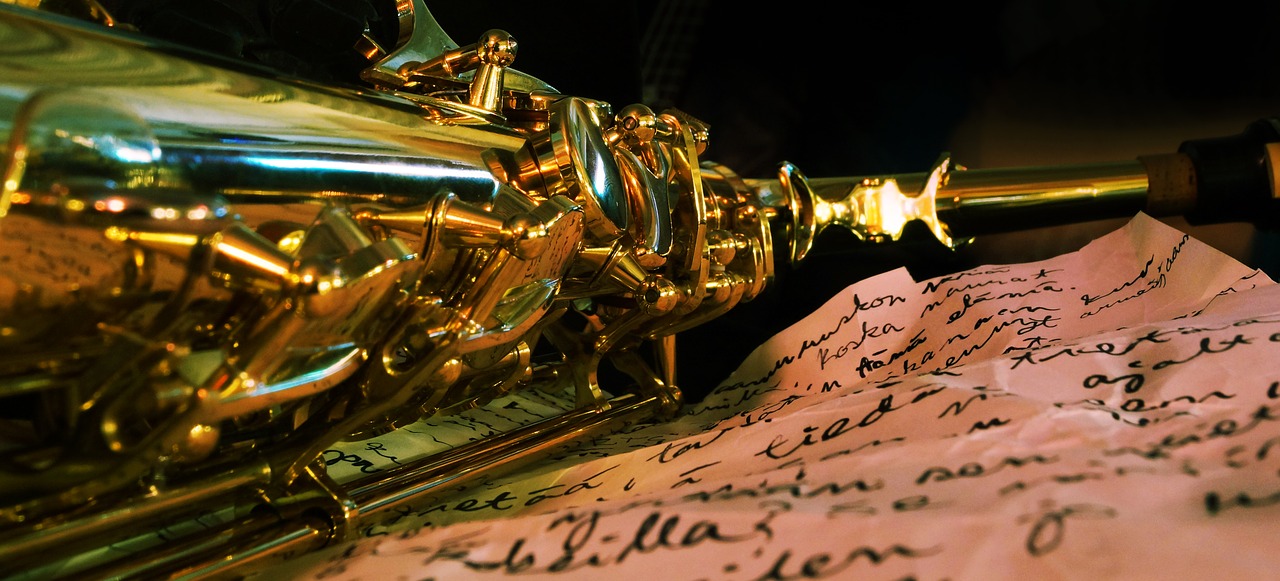 saxofony music notes free photo