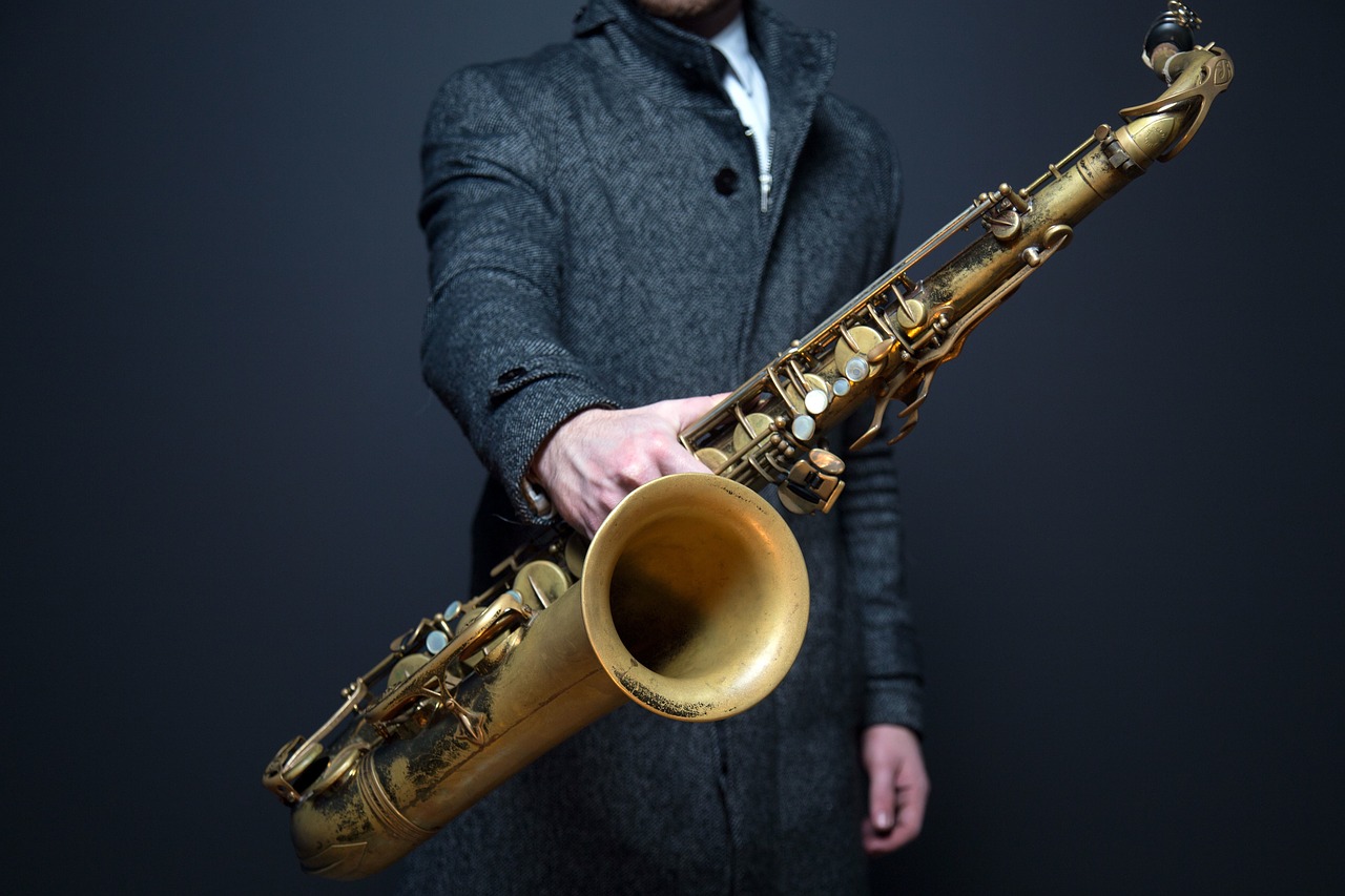 saxophone sax player free photo