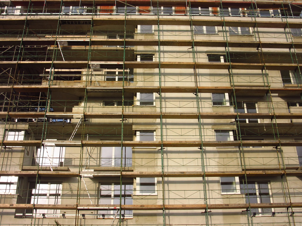 scaffold facade site free photo