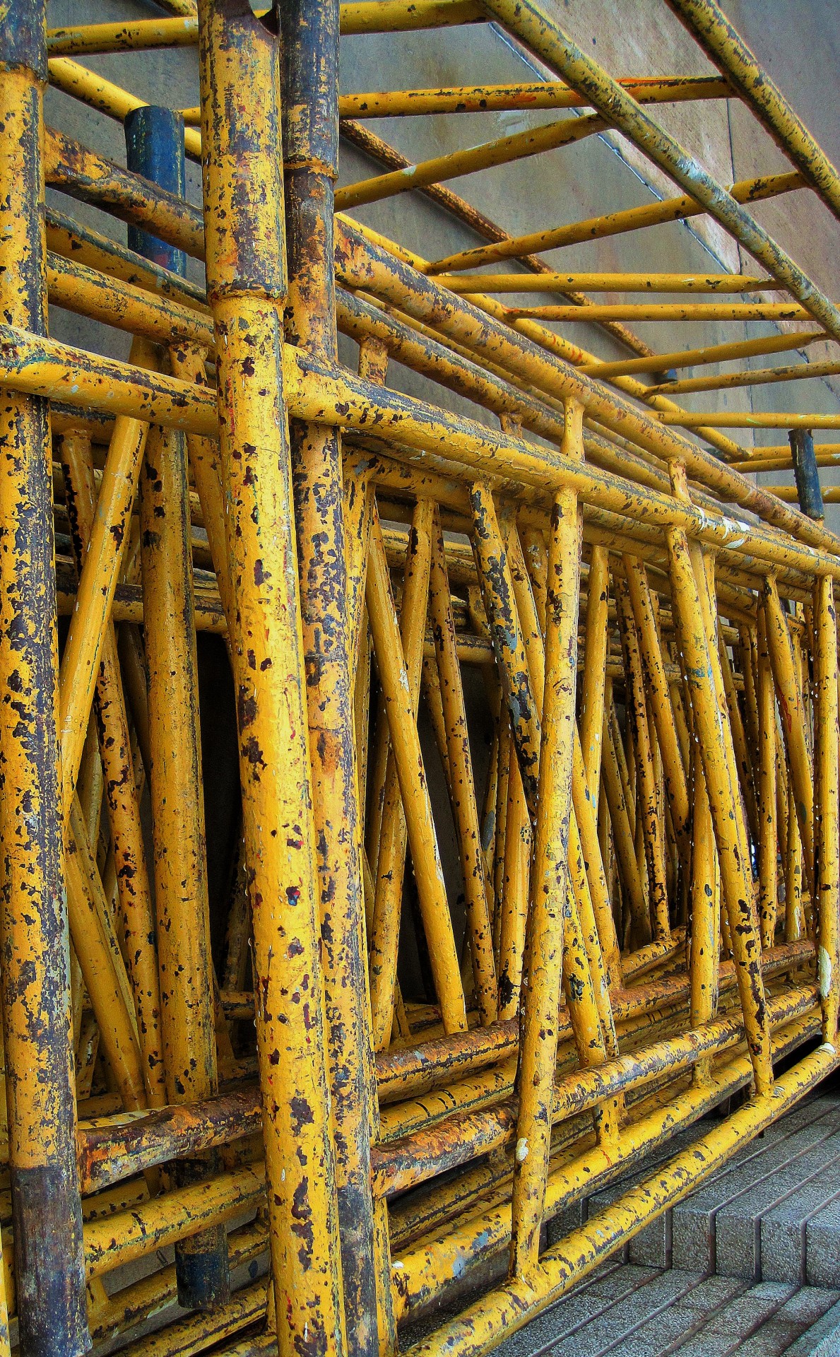 scaffolding broken up yellow free photo