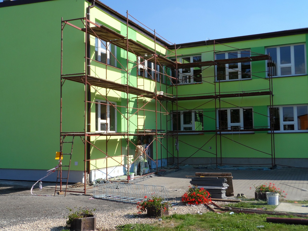 scaffolding repair school free photo