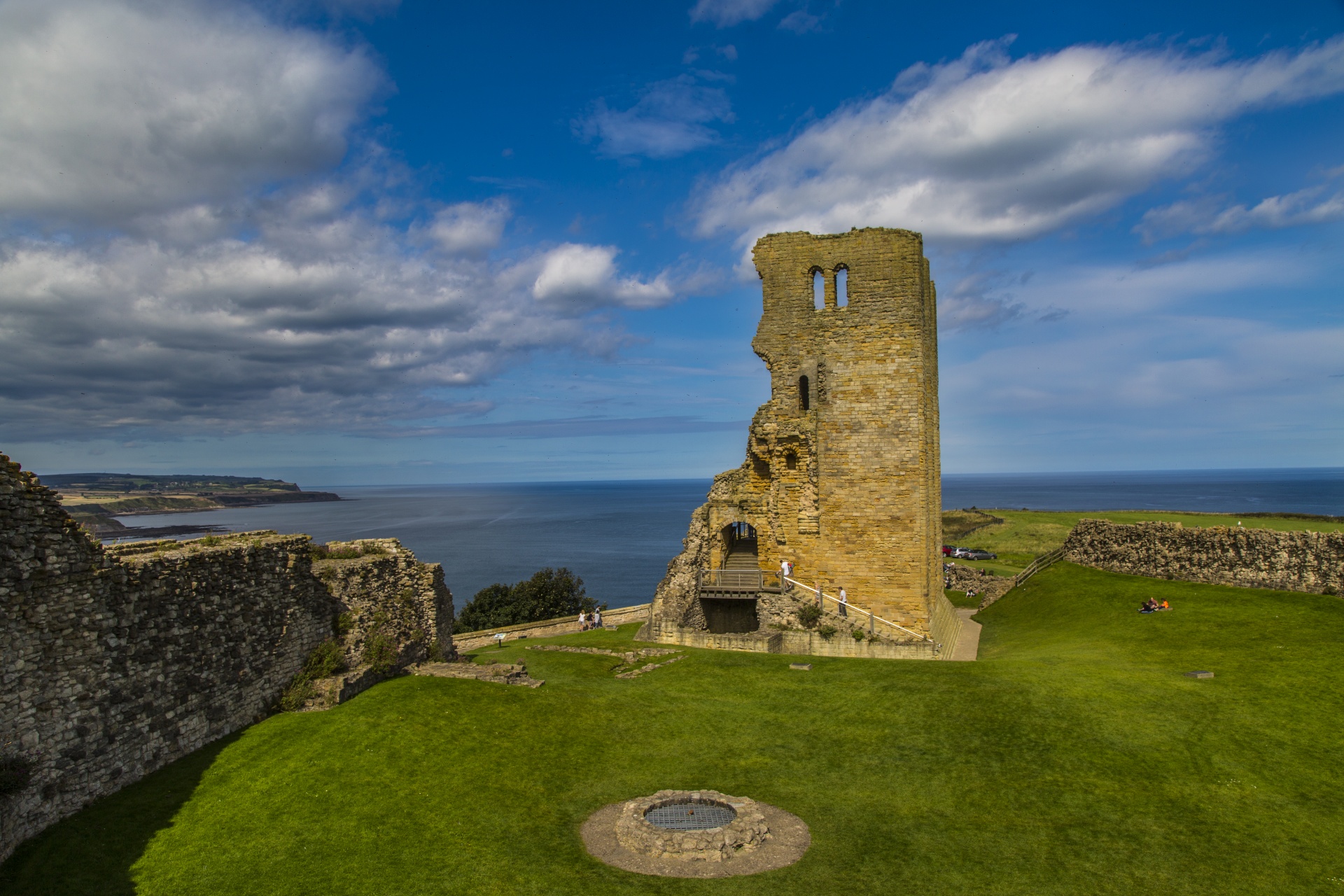 castle scarborough - uk cliff free photo