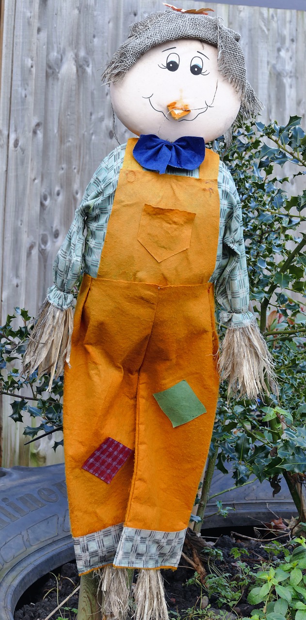 scarecrow doll garden free photo